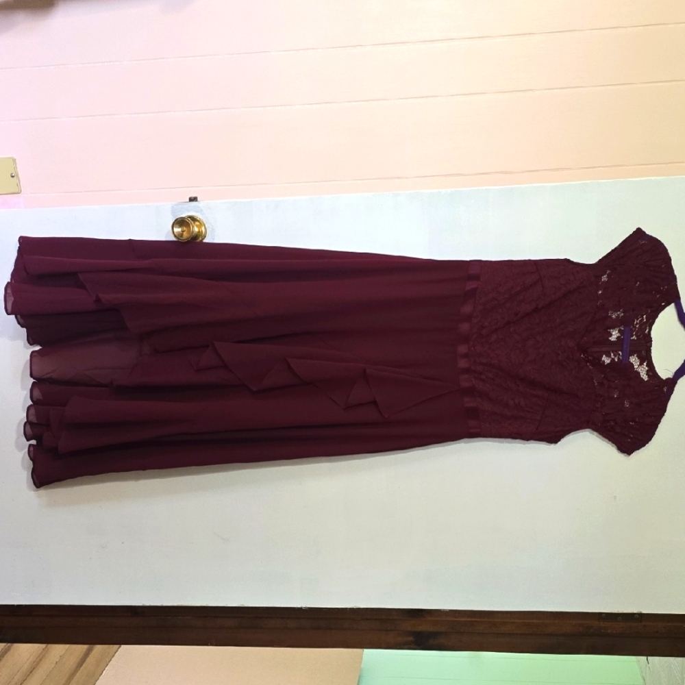 Elegant Burgundy Lace Dress